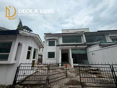 5 Bedroom Full House for Commercial Plus Other Rentable Spaces