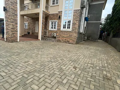 Massive 3bedroom Block of Flats in an Estate