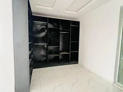 Stunning 5 Bedroom Detached Duplex with Pool