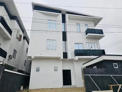 Exquisite Serviced 2 Bedroom Apartment