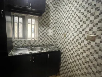 Spacious One Bedroom Apartment Upstairs