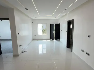 Spacious &luxury Brand New 3 Bedroom Apartment