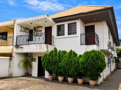 Well Maintained 7-Bedroom Detached Duplex (Alone in Compound)