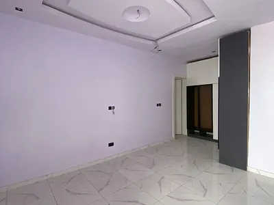Stunning 2 Bedroom Apartment with a Pool and a BQ