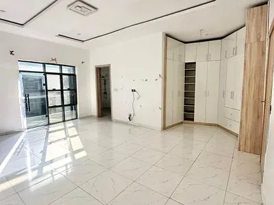 Spacious Master"s Bedroom Inside a Shared Duplex
