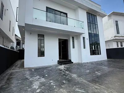 4 Bedroom Detached Duplex for Sale