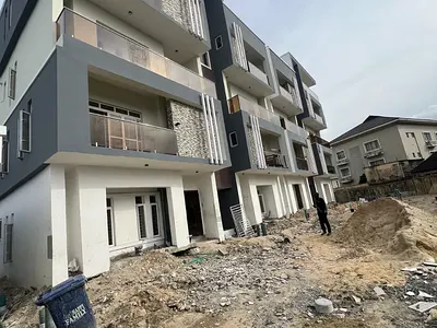 3 Bedroom Terraced Duplex for Sale!