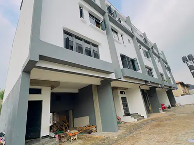 Lovely Built 4 Bedroom Townhouse (Carcass) with Fitted Exterior