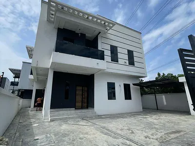 5 Bedroom Fully Detached Duplex with BQ