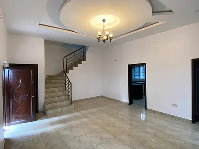 4 Bedroom Semi-Detached House