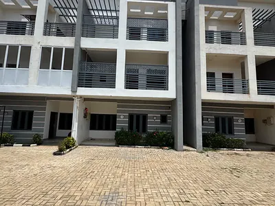 Newly Built 4 Bedroom with a BQ