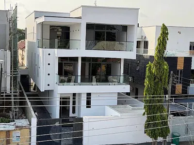Luxury 5bedroom Fully Detached Duplex for Sale.