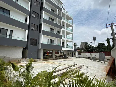 4 Bedroom Maisonette with 2 Room Boys Quarter