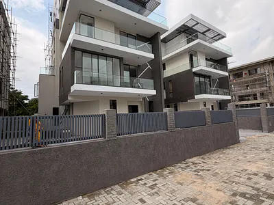 Ultra Luxury 6 Bedroom Fully Detached Duplex with Bq, Cinema and Pool