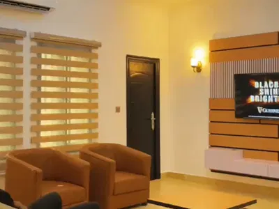 Serviced 2-Bedroom Apartment with Premium Amenities