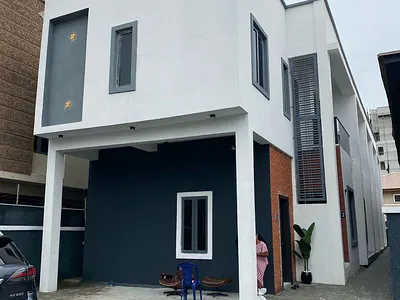 Our Cozy 2 Bedroom Apartment with a Swimming Pool and Gym Is Now Avail