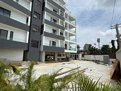 Luxury 4bedroom Maisonette with BQ