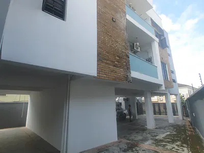 Very Clean 2 Bedroom Flat Apartment Upstairs, Open Plan Kitchen