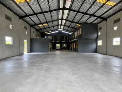 Commercial Property Warehouse Space for Lease