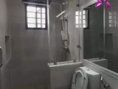 Distress 3bedroom Apartment