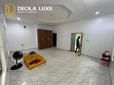 A Clean and Very Spacious Room Self Contain with Big Kitchen