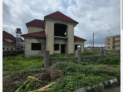 Spacious 5 Bedrooms Detached Duplex + BQ