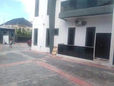 Spacious Luxury 2 Bedroom Flat with Excellent Features