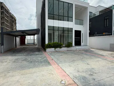 Finely Built 5 Bedroom Detached Duplex in an Open Estate