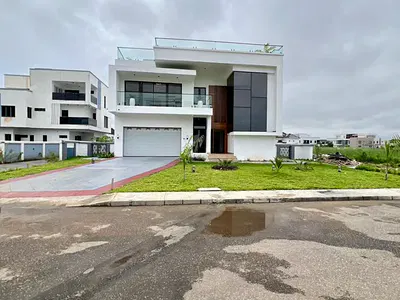 Six Bedroom Fully Detached Smart Home Duplex