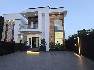 Luxury 4bedroom Duplex