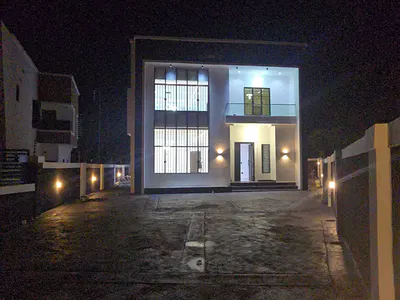 Luxury 5-Bedroom Duplex
