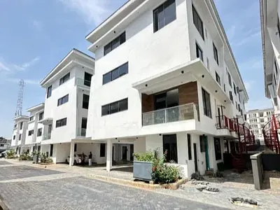 Brand New 4 Bedroom Terraced Duplex