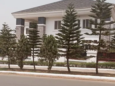 Luxury 7 Bedroom Mansion Sitting on 1551SQM