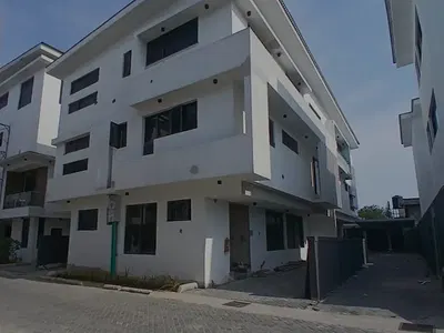 Luxury 4bedroom Terrace Duplex with BQ