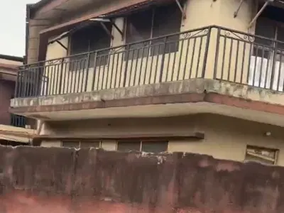 Vacant Possession Block of Flats on a Corner Piece