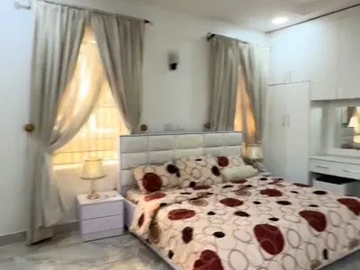 Furnished 2 Bedroom Apartment