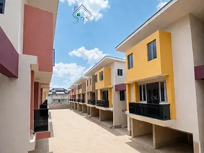 4 Bedroom Ensuite Spacious Living and Dining Area Private Balcony