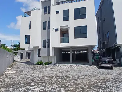 Newly 4 Bedroom Maissionannate Waterfront View