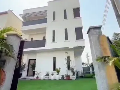 Luxury 5 Bed Fully Detached Duplex with 2 BQS & Cinema Room at Ikoyi