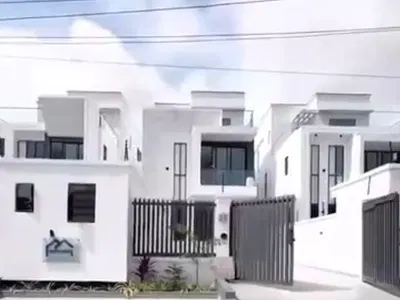 5 Bedroom Fuly Detached Duplex