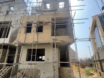 5 Bedroom Townhouse