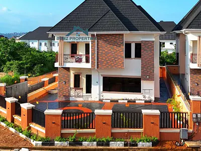 Luxury 5 Bedroom Duplex