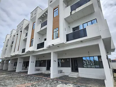 Two-Floor Luxury 4-Bedroom Terrace Duplex,