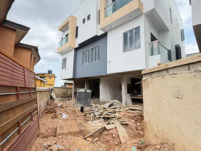 Well Finished 4 Bedrooms Semi Detached - Duplex House + BQ