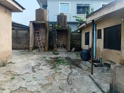 A Block of 2 Units of Mini Flats and 2 Bedrooms
