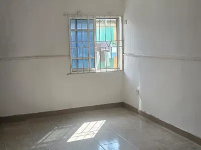 Decent Mini Flat (Pop) in a Serene Neighbourhood Trekkable to the Bustop