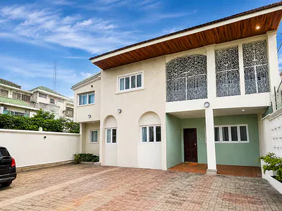 4 Bedroom Maisonette Duplex with BQ