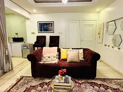 Luxury 1-Bedroom Apartment