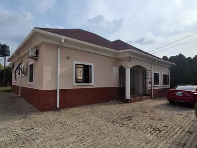 Luxury 3bedroom Fully Detach Bungalow House in Lugbe, Abuja -- Nigeria.