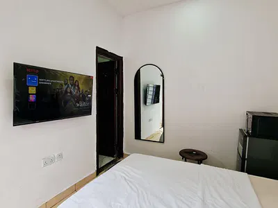 Luxury 1-Bedroom Single Room Apartment with Premium Finishes